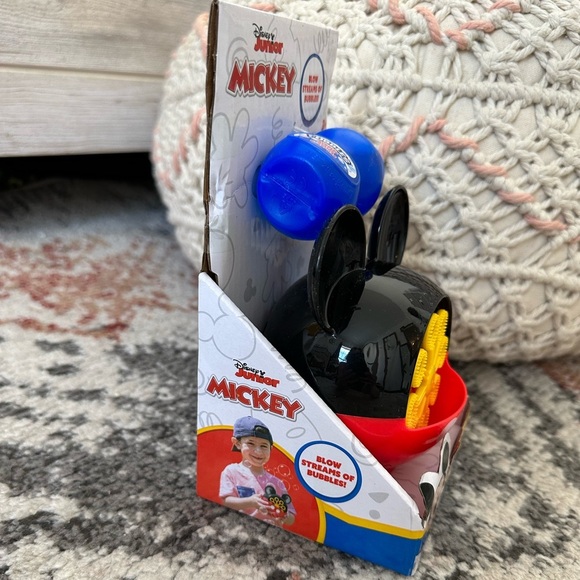 New Disney Junior Mickey Mouse Mini Bubble Machine & Bubbles kids - Picture 3 of 10